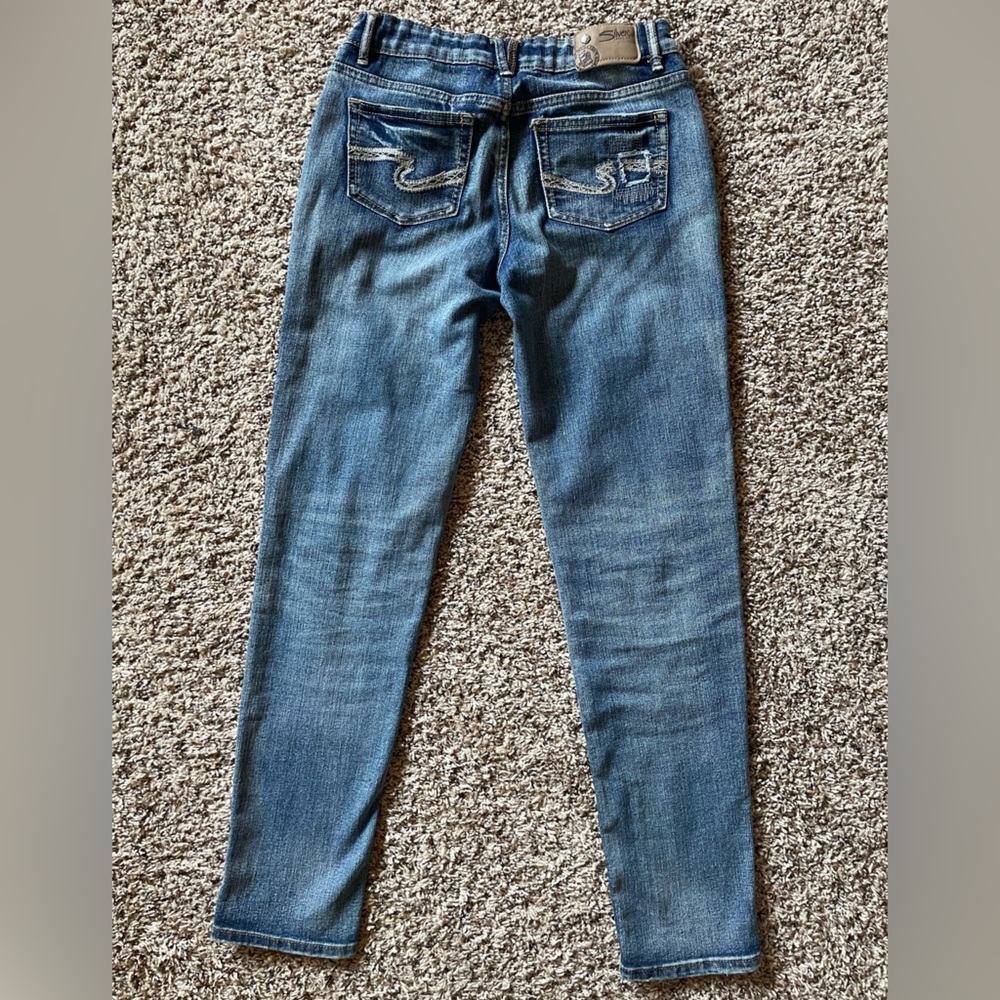 Silver Cara Straight Leg Jeans Girls Size 12 Slightly Distressed Style EUC